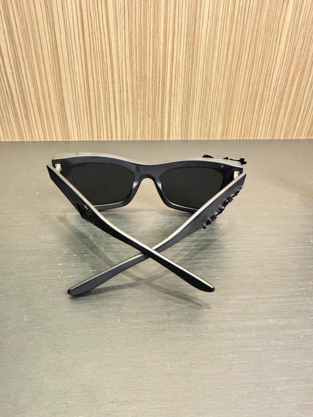 Dolce & Gabbana DG Oversized Cat-Eye Sunglasses – Black|398