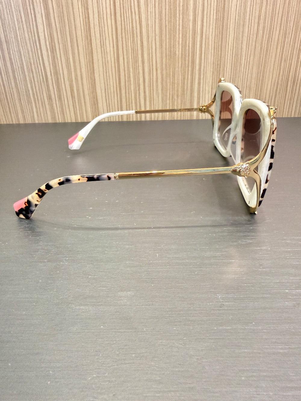 CAMILLA The After Party Oversized Square Sunglasses – Ivory Tortoise / Gold|391