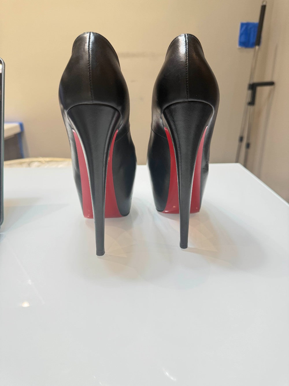 Christian Louboutin Very Prive' 160 Black Leather Peep-Toe Platform Pumps|5