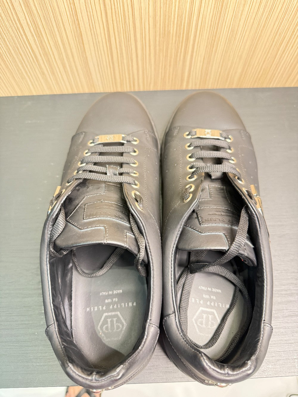 Philipp Plein Black Leather Hexagon Logo Sneakers – Size 44|143