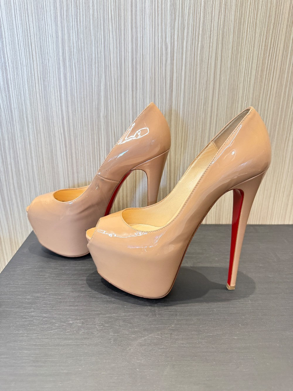 Christian Louboutin Lady Peep 150 Nude Patent Leather Platform Pumps|26