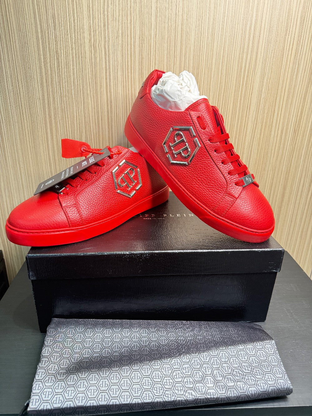 Philipp Plein Red Pebbled Leather Hexagon Logo Sneakers – Size 43|131