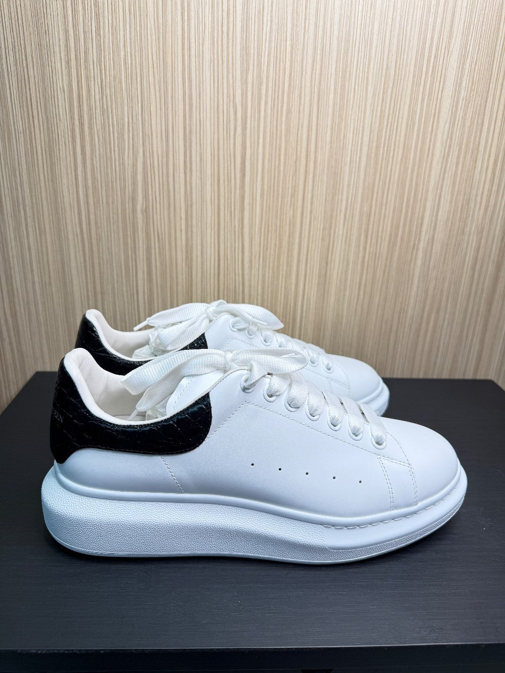 Alexander McQueen Oversized White Leather Sneakers Black Croc Heel Size Size 43.5|160