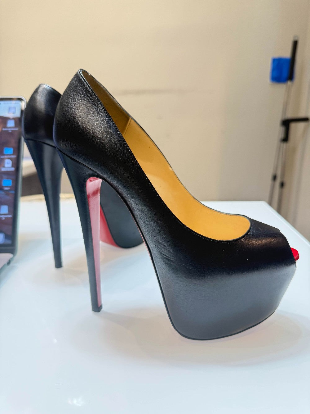 Christian Louboutin Very Prive' 160 Black Leather Peep-Toe Platform Pumps|8