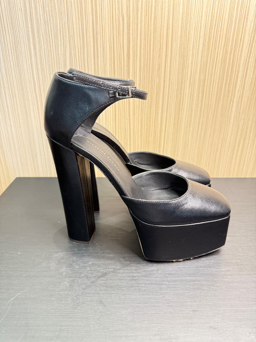 Giuseppe Zanotti Black Leather Platform Ankle Strap Pumps Size 39|217