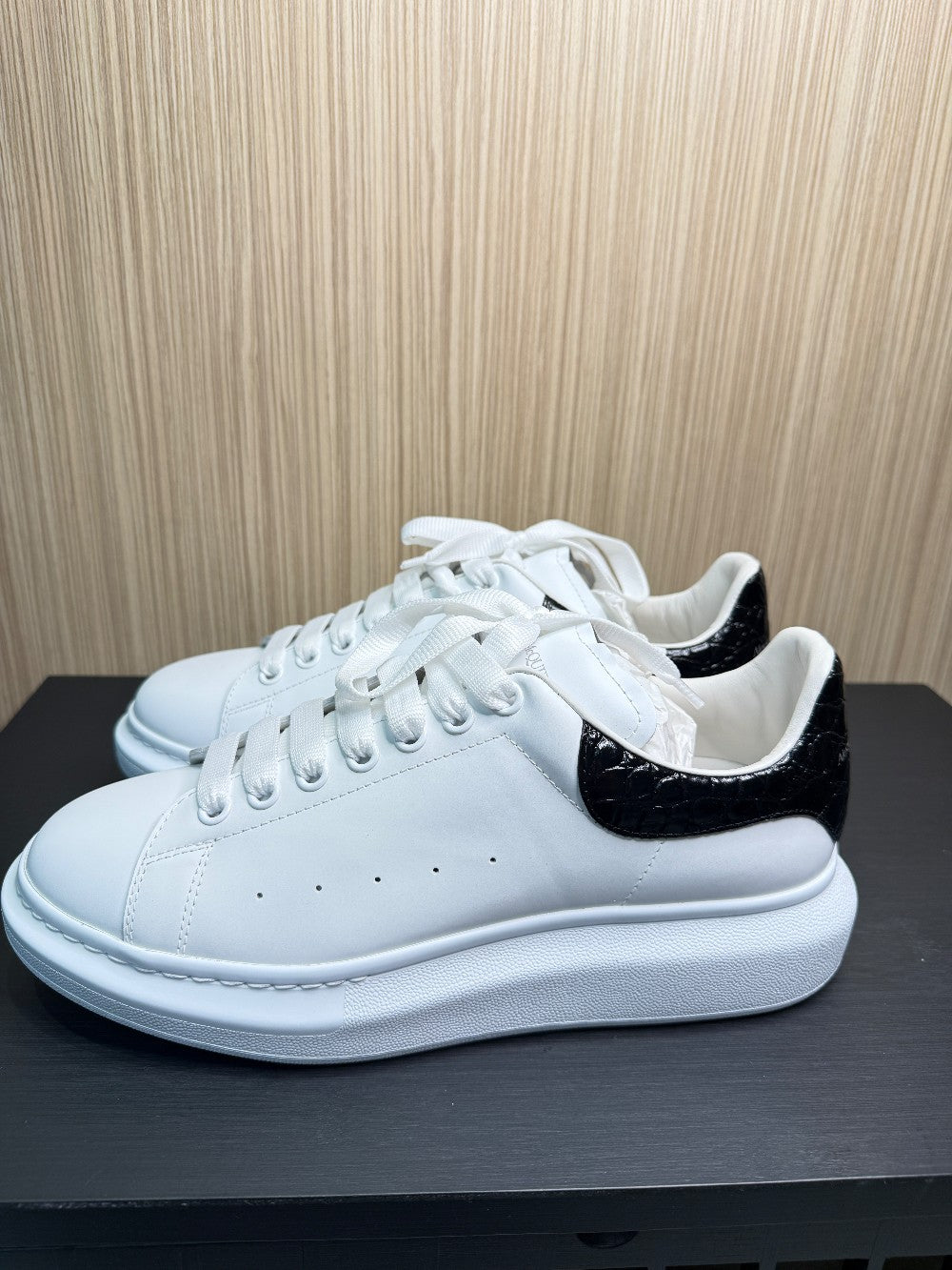 Alexander McQueen Oversized White Leather Sneakers Black Croc Heel Size Size 43.5|156