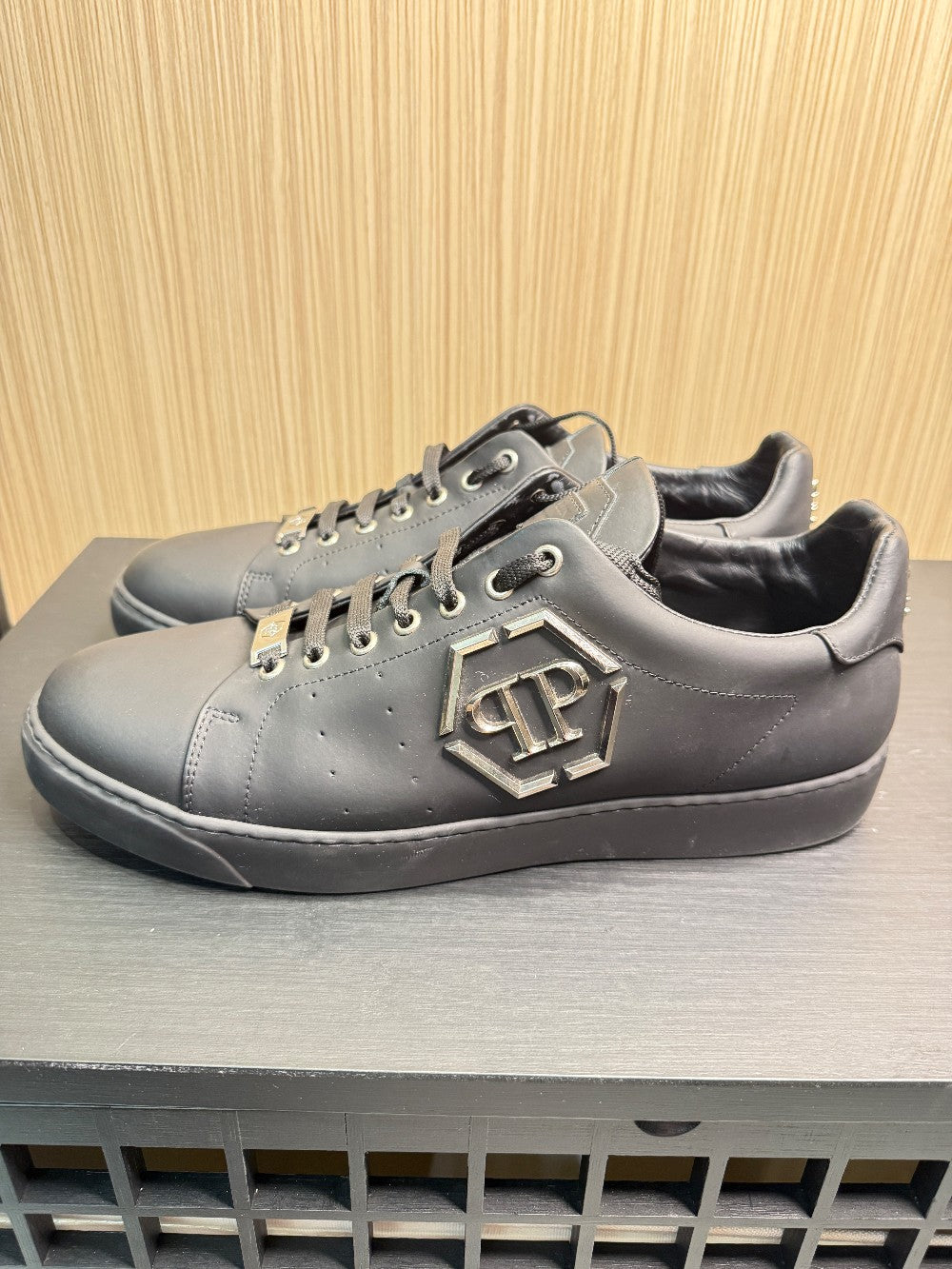 Philipp Plein Black Leather Hexagon Logo Sneakers – Size 44|146