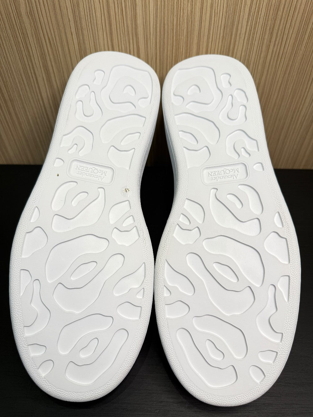 Alexander McQueen Oversized White Leather Sneakers Black Croc Heel Size Size 43.5|153
