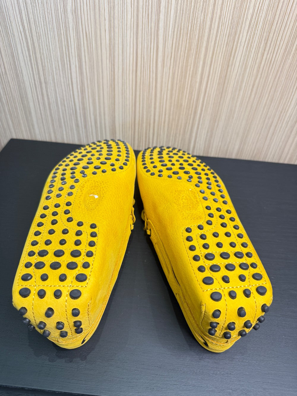 TOD'S Men's Gommino Pebbled Leather Driving Loafers Yellow Size US 8 Brand New with Box & Dust Bag|104