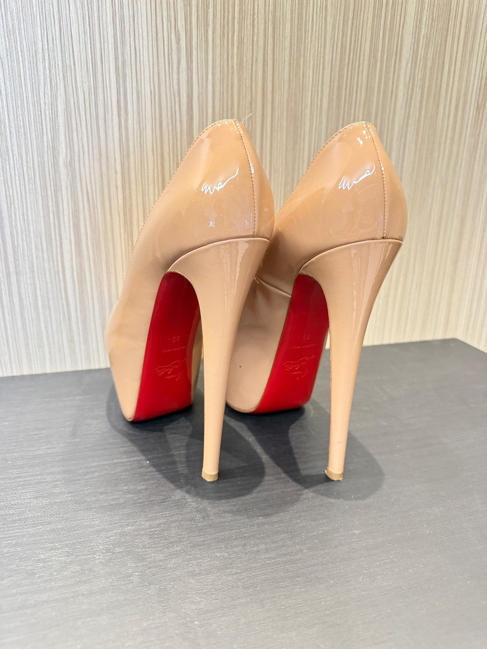 Christian Louboutin Lady Peep 150 Nude Patent Leather Platform Pumps|20