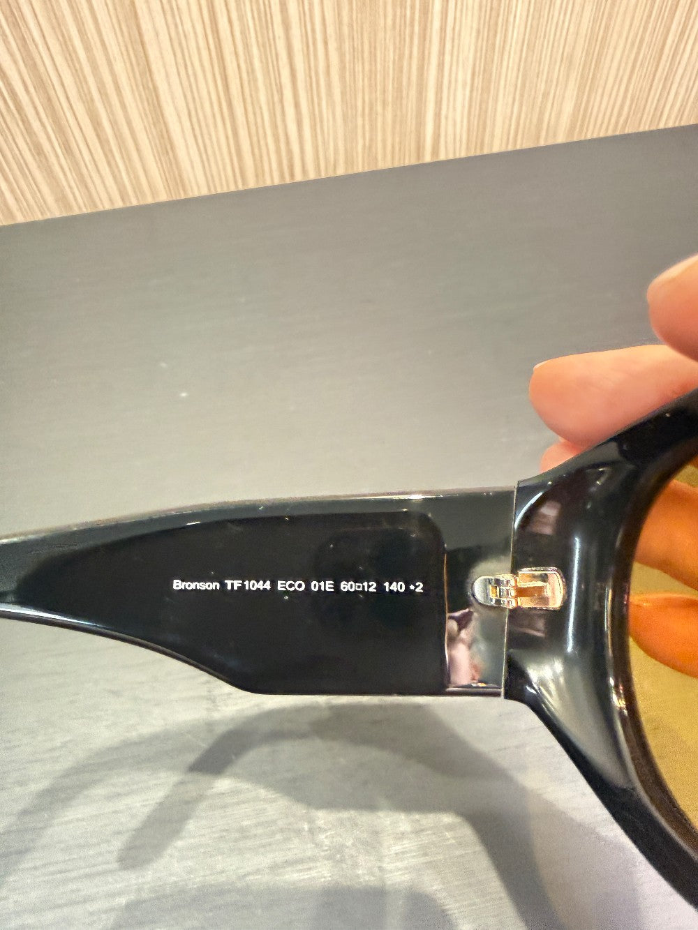Tom Ford Bronson TF1044 01E Oversized Aviator Sunglasses Size 60-12-140 – Shiny Black / Amber|409