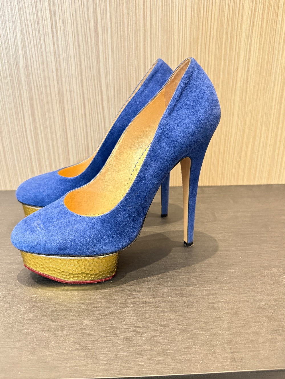 Charlotte Olympia Blue Suede Platform Pumps Gold Platform Size EU 39.|31