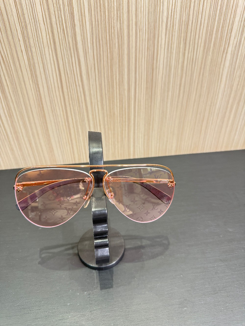 Louis Vuitton Z176 M4V1Z Rimless Aviator Sunglasses Rose Gold Size 63-10-140|430
