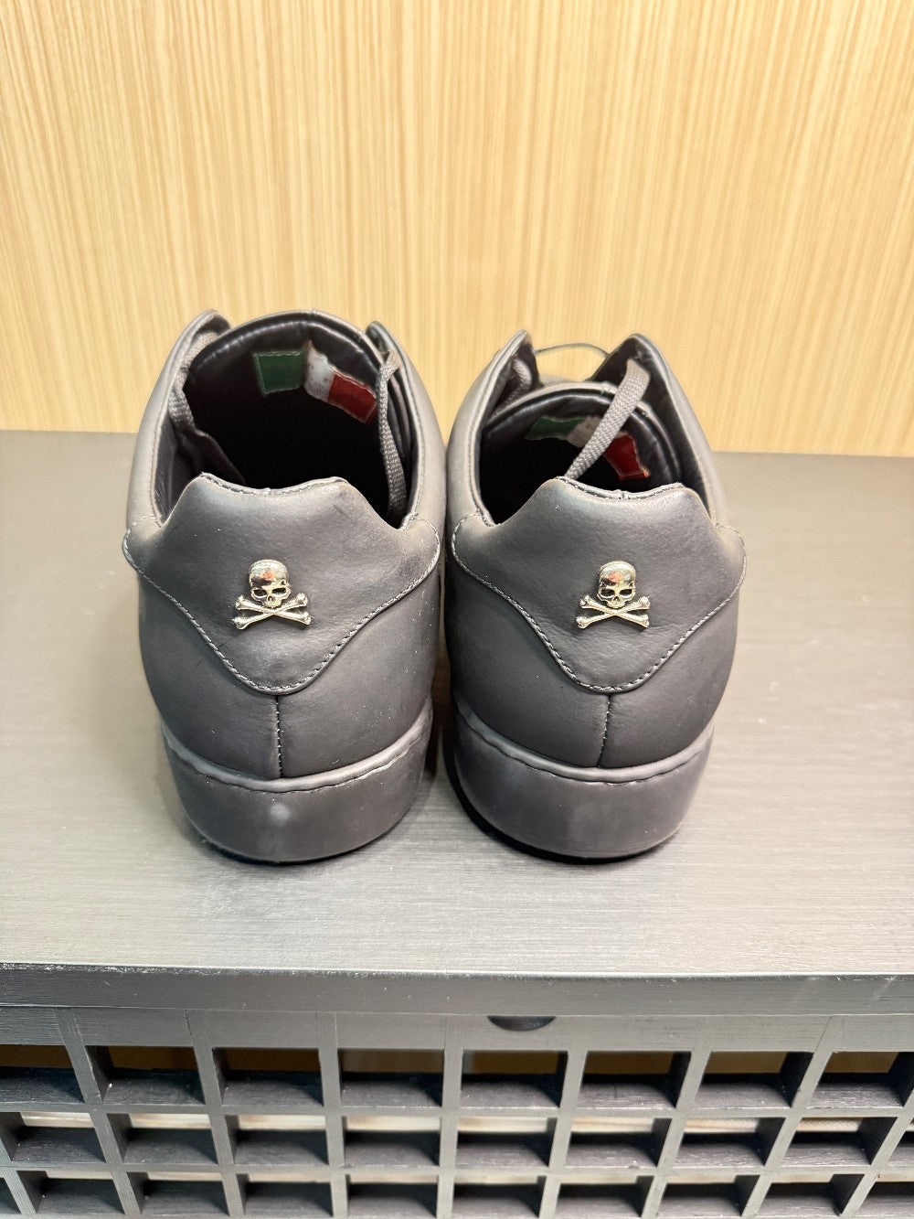 Philipp Plein Black Leather Hexagon Logo Sneakers – Size 44|148