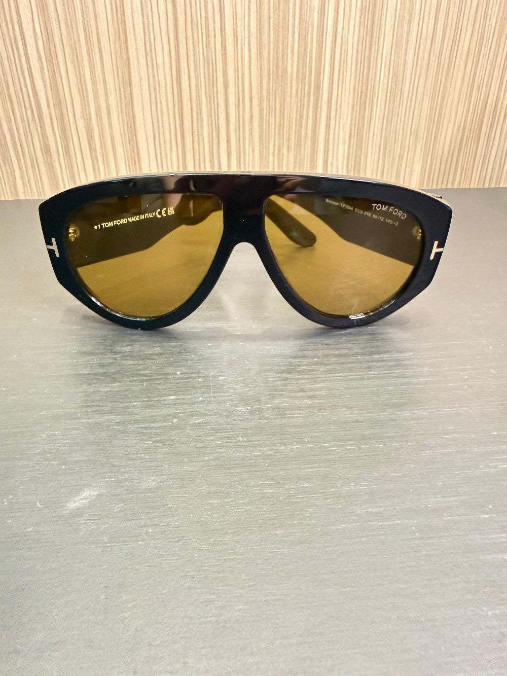 Tom Ford Bronson TF1044 01E Oversized Aviator Sunglasses Size 60-12-140 – Shiny Black / Amber|411