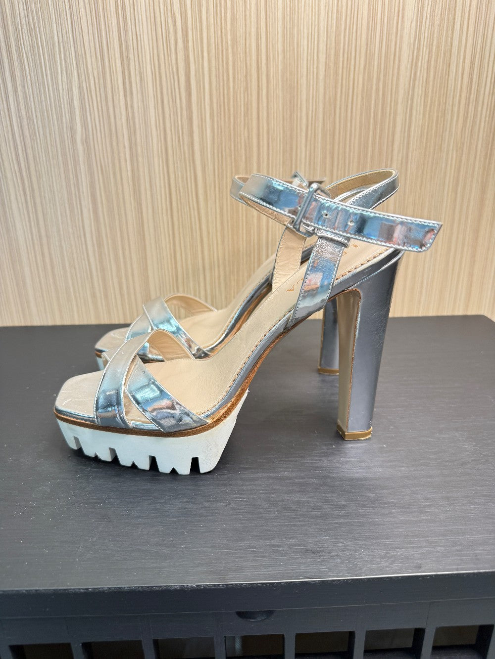 Le Silla Silver Metallic Leather Platform Sandals Size 40|212