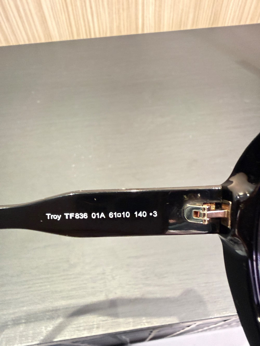 Tom Ford Troy TF836 01A Aviator Shield Sunglasses Size 61-10-140 – Shiny Black|404