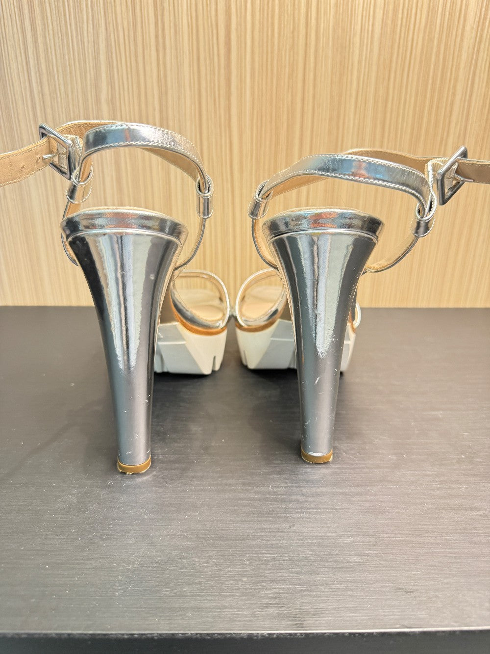Le Silla Silver Metallic Leather Platform Sandals Size 40|211