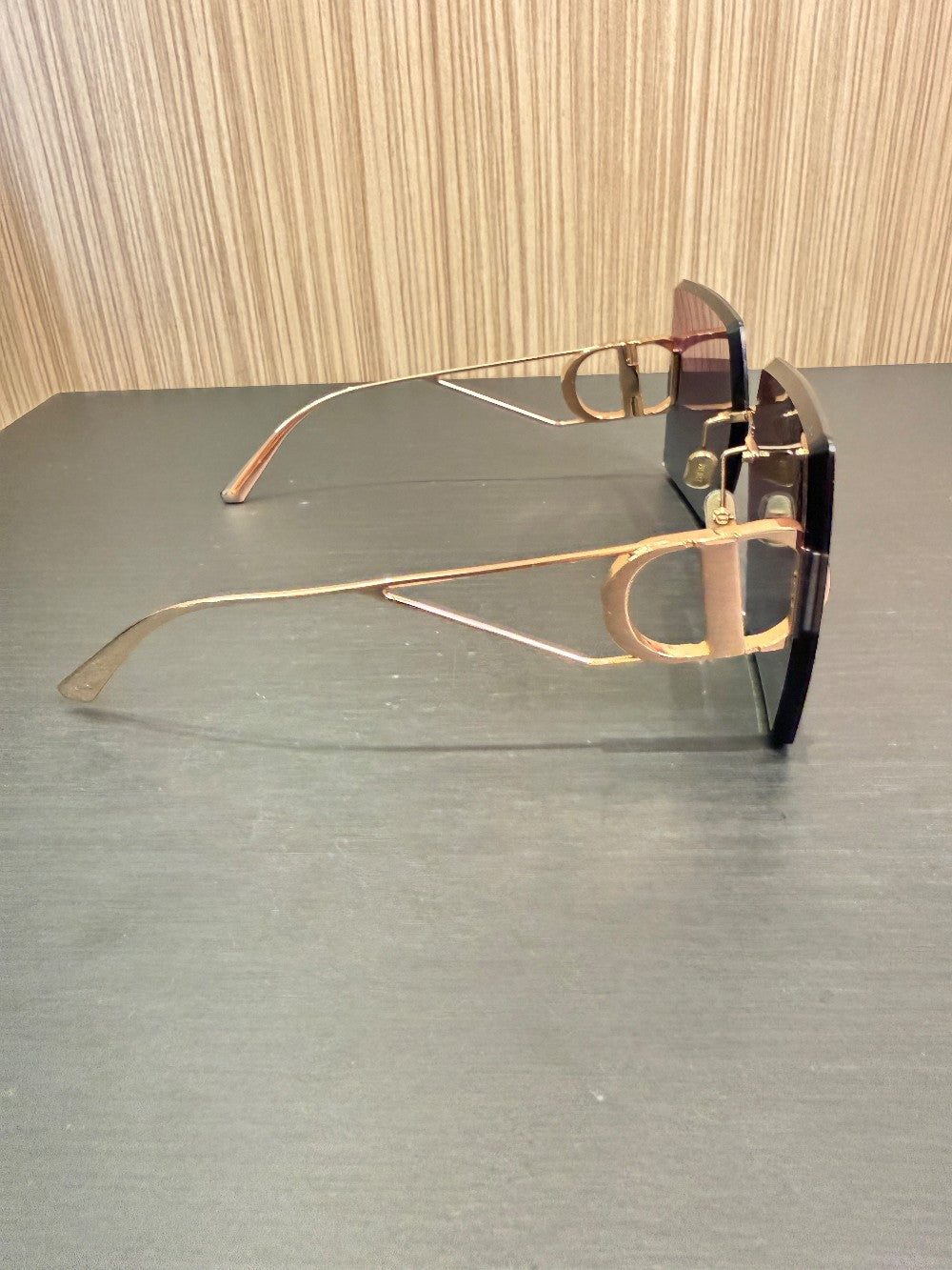 Christian Dior 30Montaigne S2U Oversized Rimless Square Sunglasses – Rose Gold / Burgundy Gradient|388