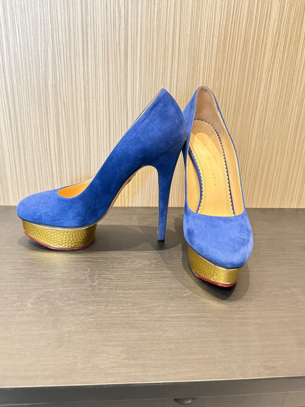 Charlotte Olympia Blue Suede Platform Pumps Gold Platform Size EU 39.|28
