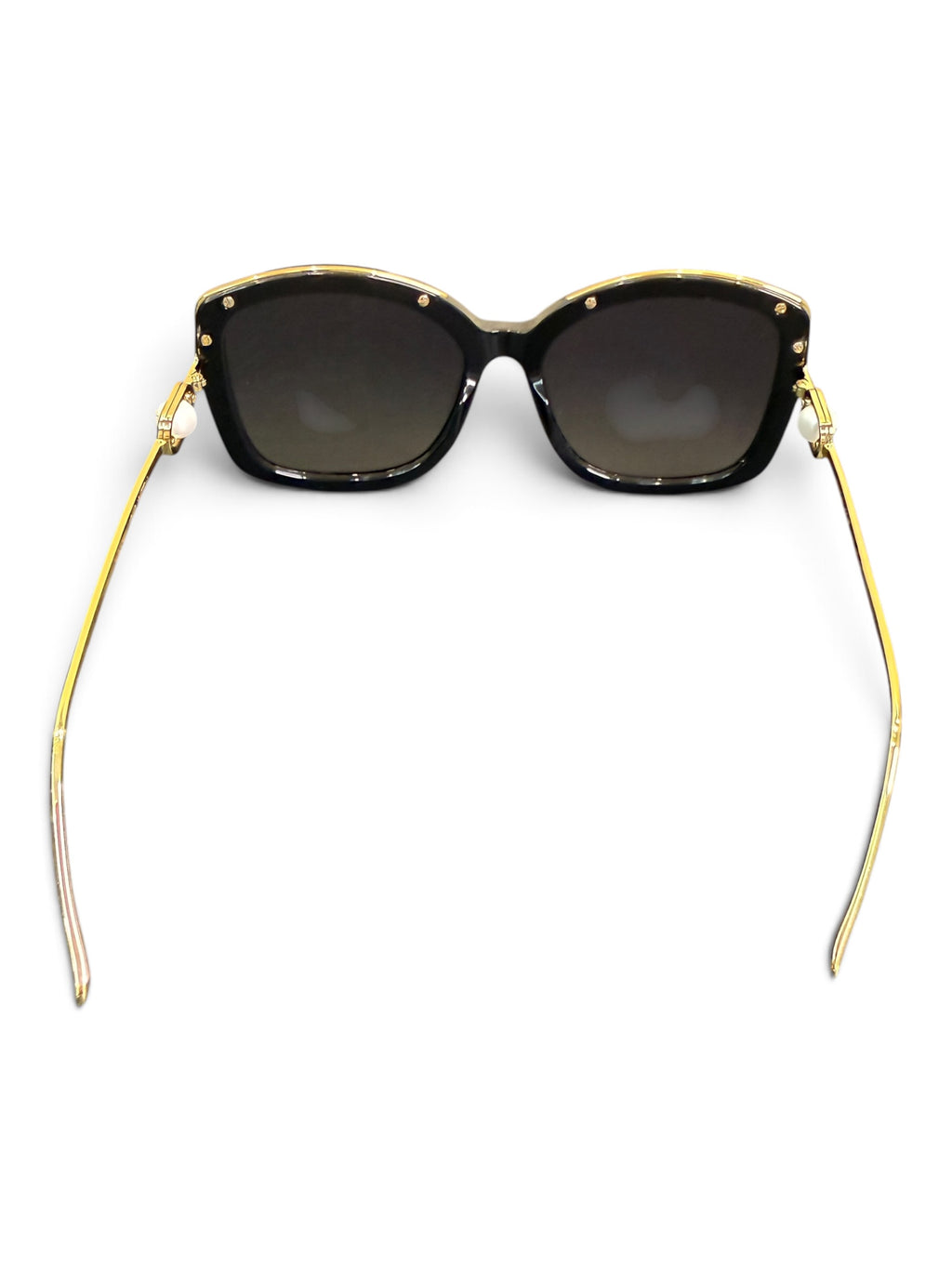 Product Name  Louis Vuitton Z1891U Pearl Accent Cat-Eye Sunglasses Black/Gold 60-19