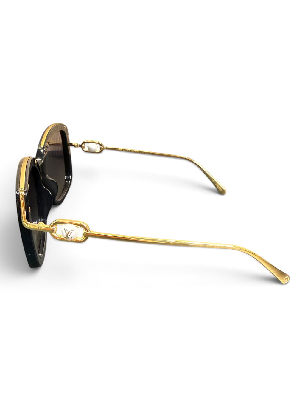 Product Name  Louis Vuitton Z1891U Pearl Accent Cat-Eye Sunglasses Black/Gold 60-19