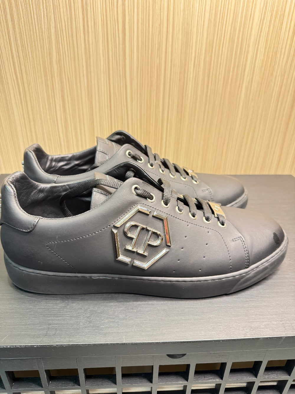 Philipp Plein Black Leather Hexagon Logo Sneakers – Size 44|141