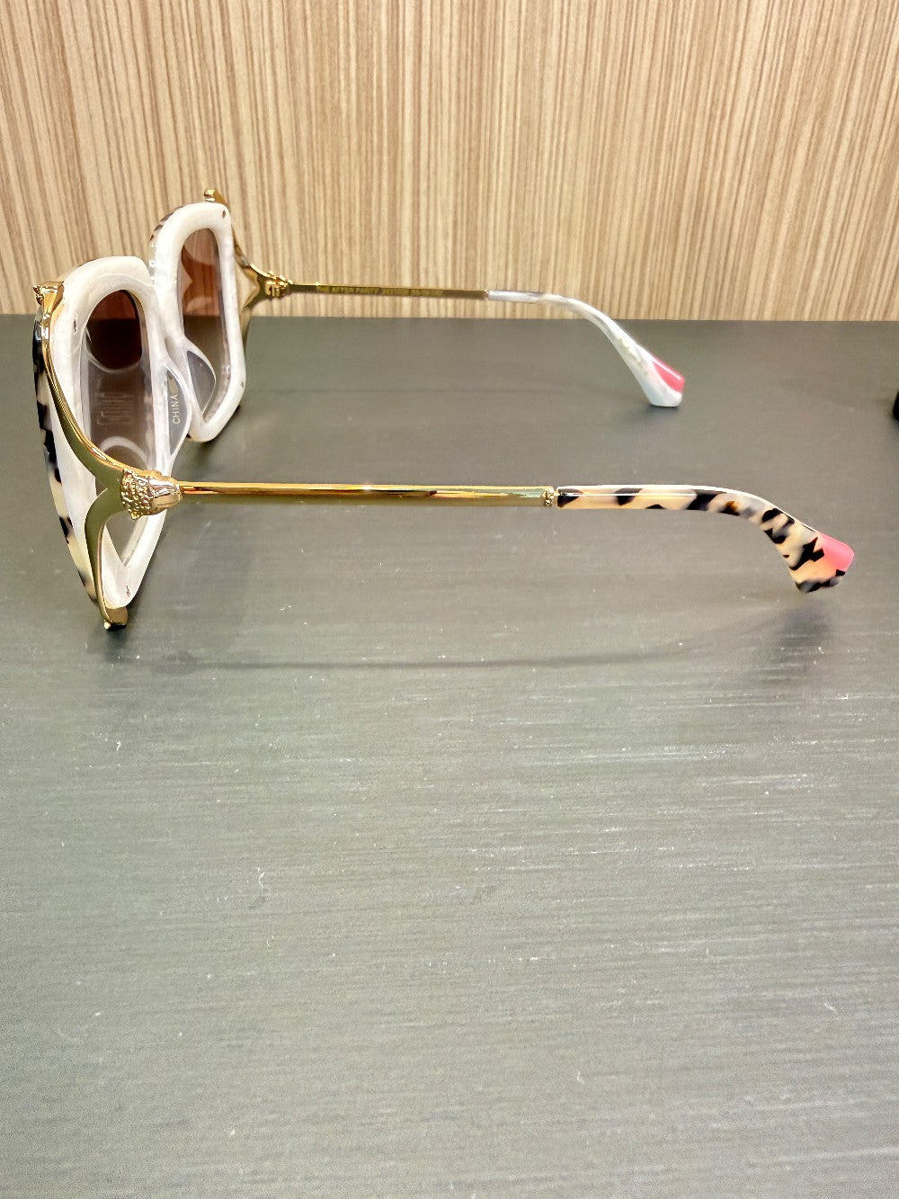CAMILLA The After Party Oversized Square Sunglasses – Ivory Tortoise / Gold|393