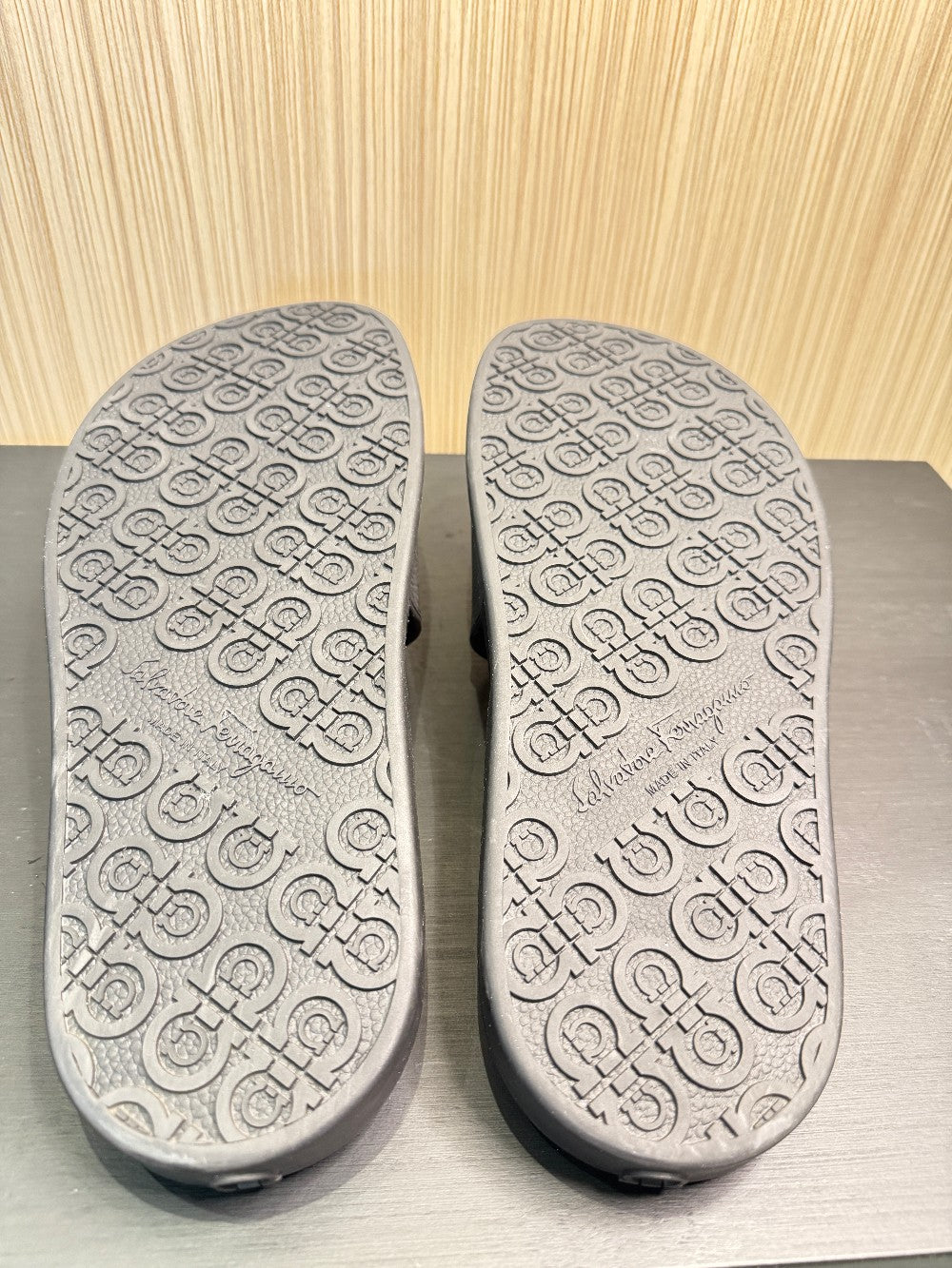 Salvatore Ferragamo Logo Rubber Pool Slides Black Size US Men's 10|240