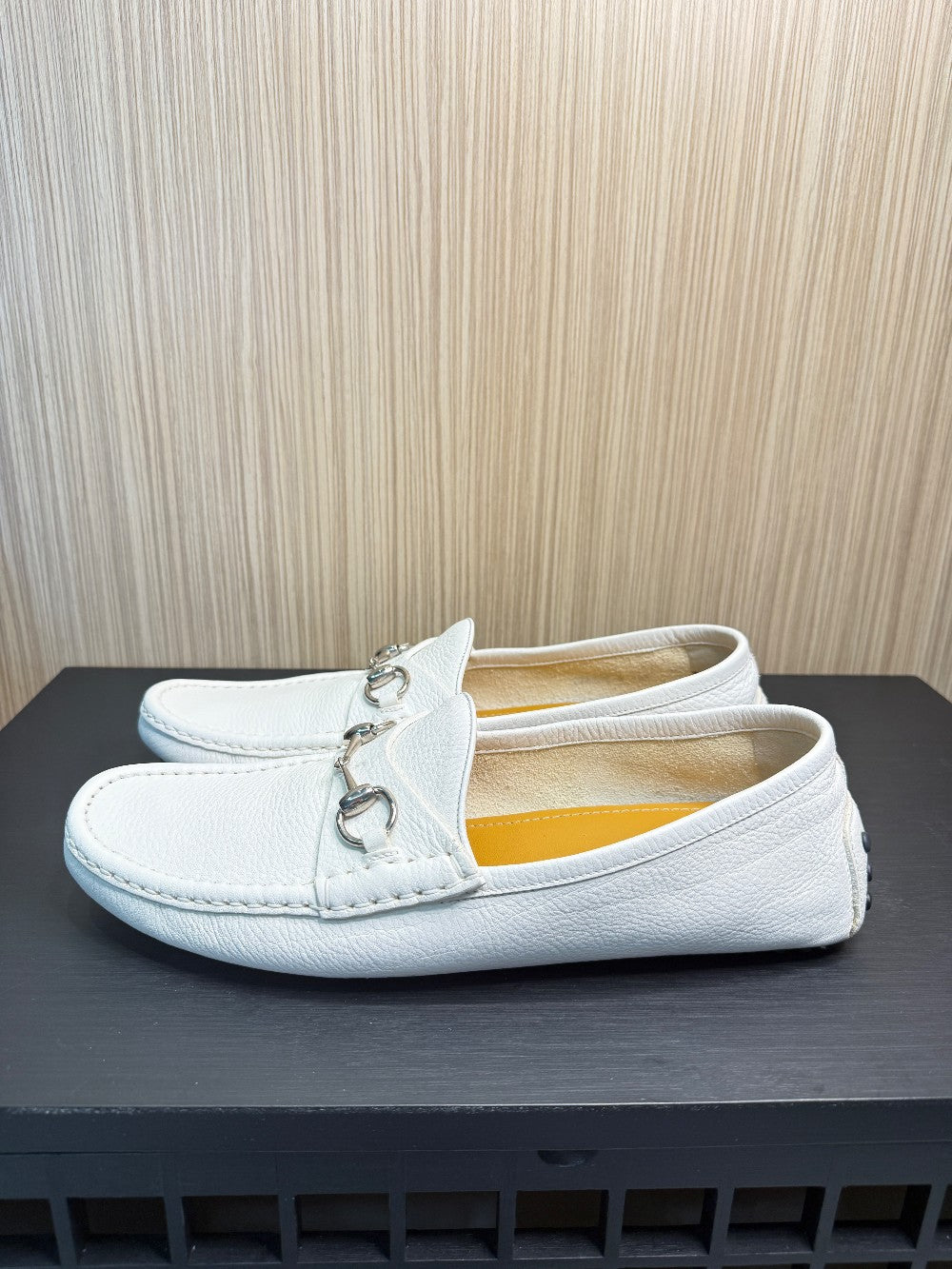 Gucci White Pebbled Leather Horsebit Driver Loafers Size 10.5|186