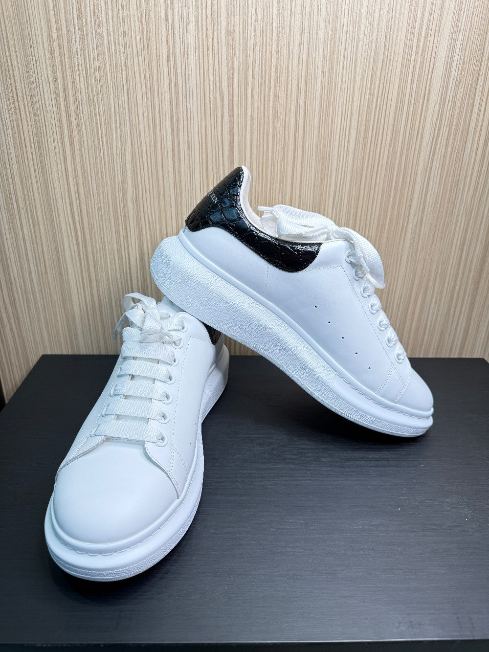 Alexander McQueen Oversized White Leather Sneakers Black Croc Heel Size Size 43.5|158