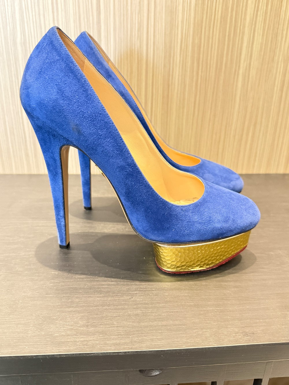 Charlotte Olympia Blue Suede Platform Pumps Gold Platform Size EU 39.|32
