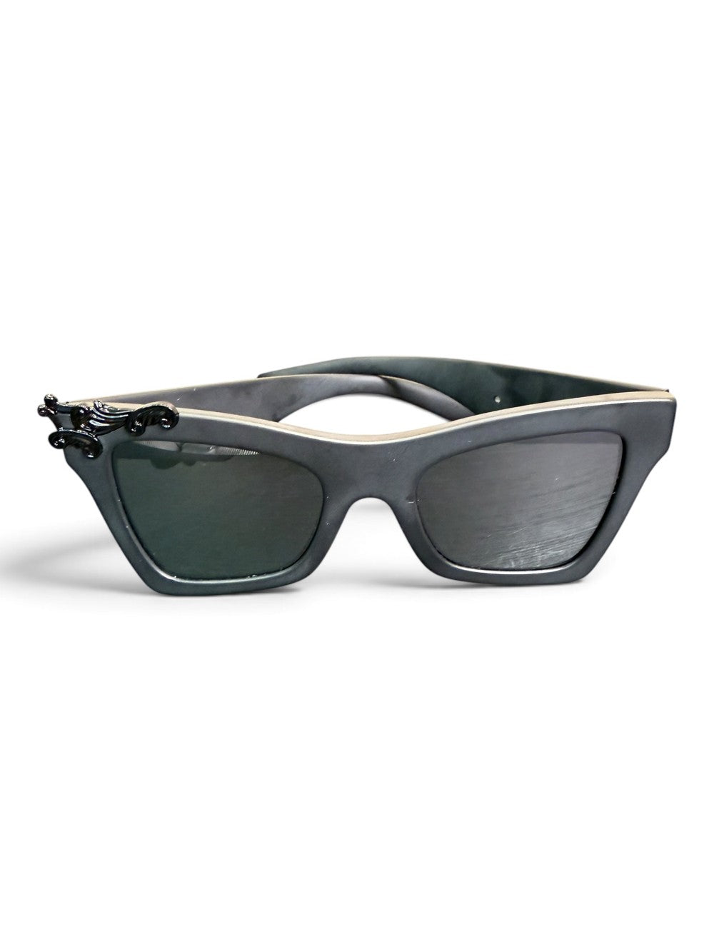 Dolce & Gabbana DG Oversized Cat-Eye Sunglasses – Black|836